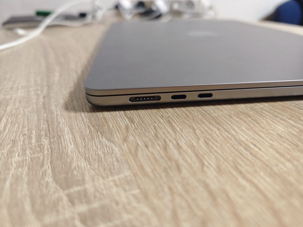 MacBook air 15 M2 2023 8/256gb