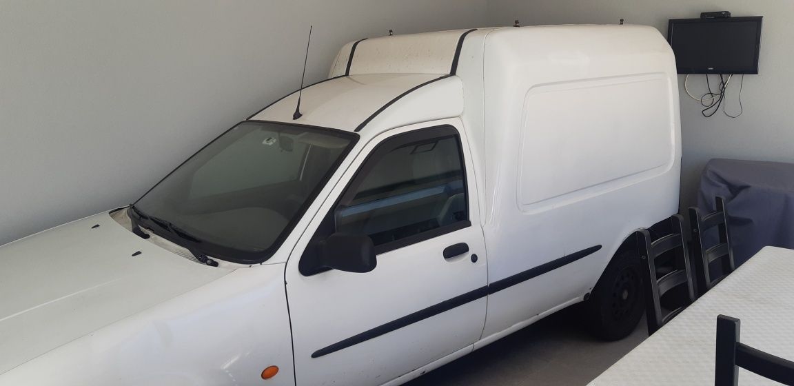 Ford Courier 1.8 TD