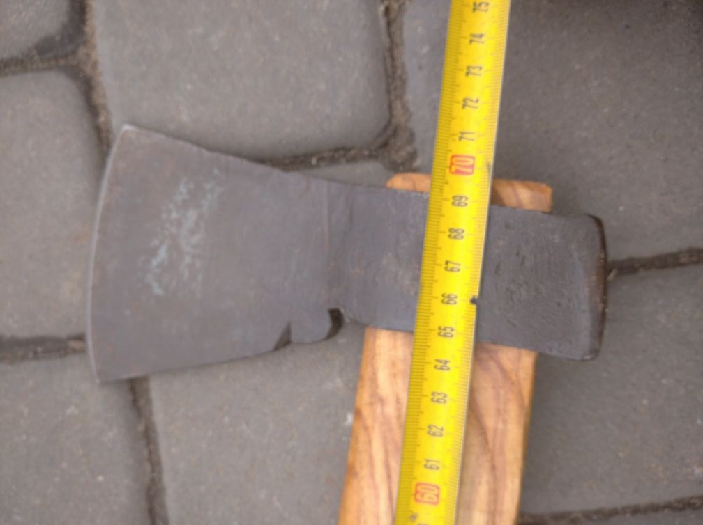 Ręcznie kuta siekiera ciesielska - jesion 70cm