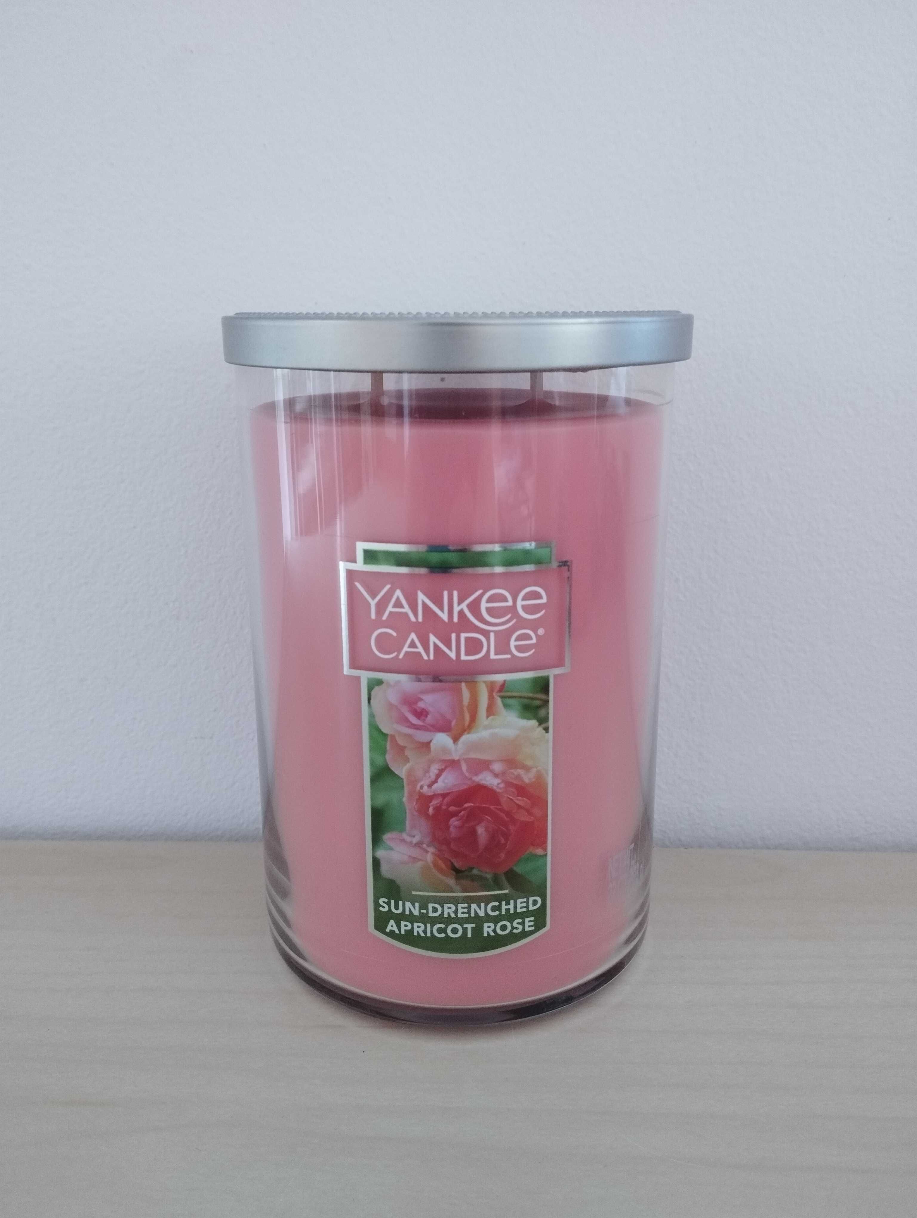 Świeca Sun-drenched Apricot Rose Yankee Candle 623g USA 2020