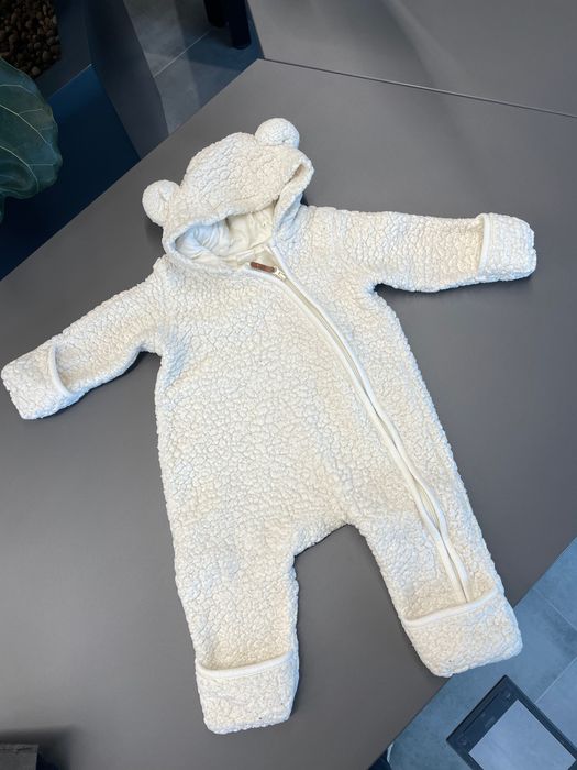 Kombinezon H&M rozmiar 62 kremowy misiu