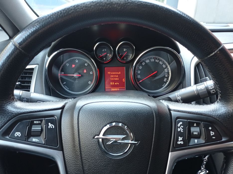 Opel Astra j 2011р. 1.7 Diesel