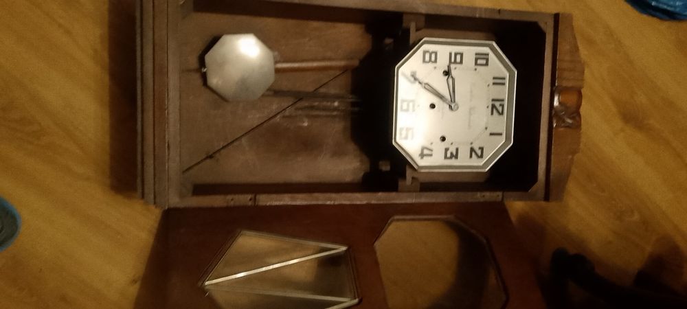 Stare zegary na sprzedarz