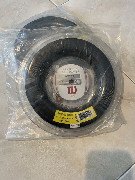 Kit da wilson ( 2 rolos de cordas e 2 acessorios para o pulso ) tenis
