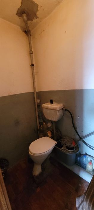 Продається одна кімната в гуртожитку на вул. Мерінова ( Майзлі)