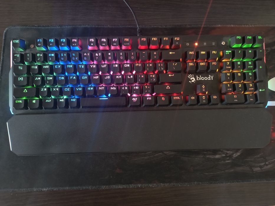 Клавиатура bloody B885N A4tech или с мышкой