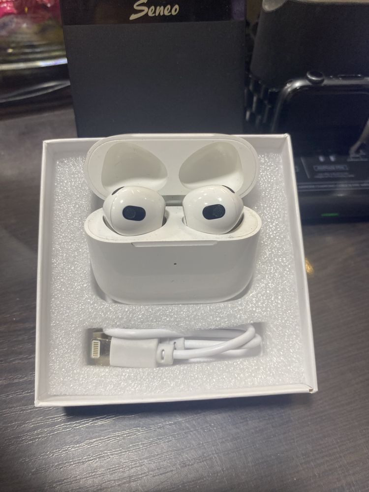 AirPods (3rd generation) Б/У