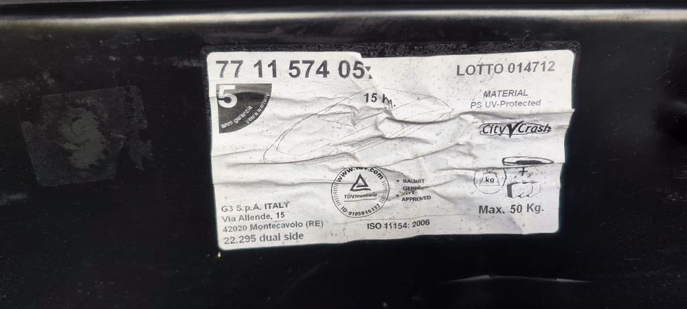 Box dachowy z bagażnikiem 480L – włoski, solidny, gotowy do drogi!