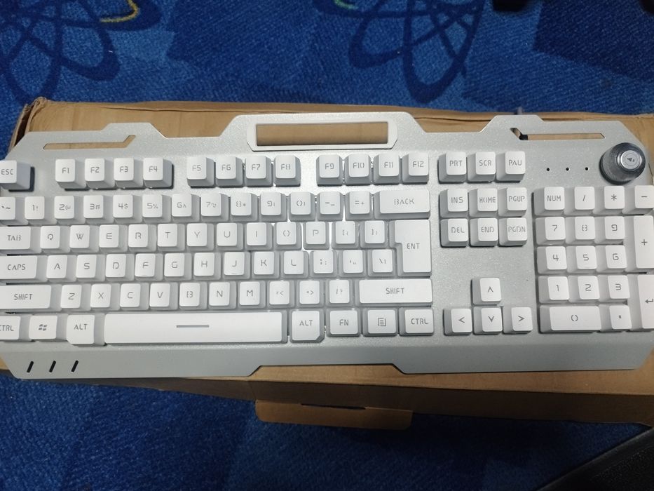 Klawiatura komputerowa gamingowa gx810