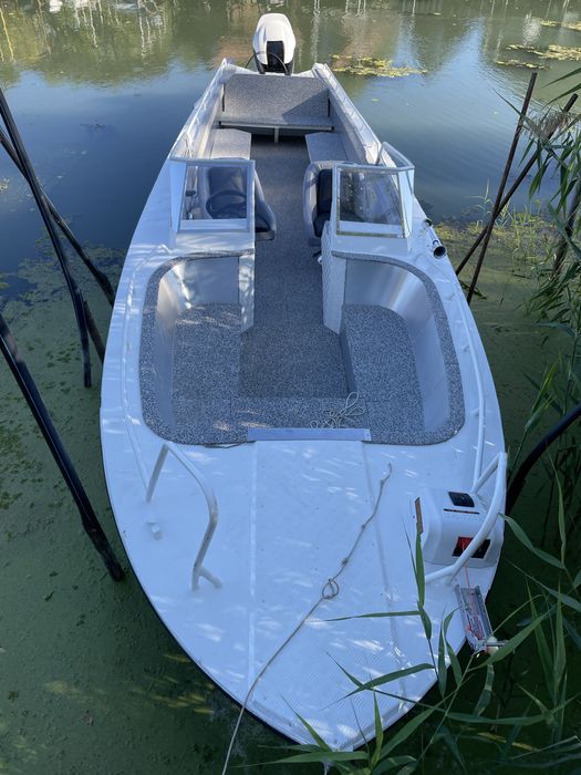 Катер Волга • 12 мест • Yamaha 150 л.с.