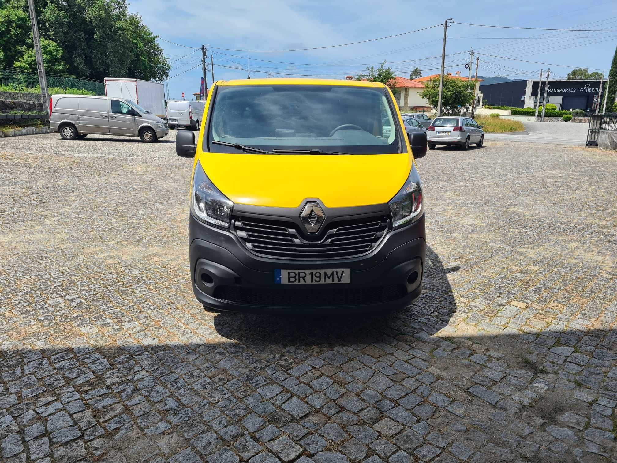 Renault Trafic 1.6Dci Longa 2018 Poucos KM