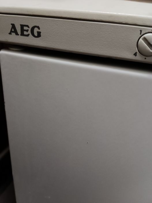 Продам морозильну камеру AEG ,6 шухляд.