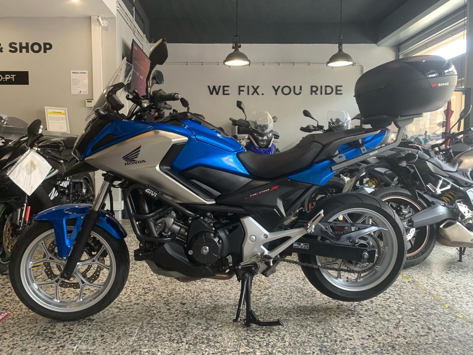 Honda NC 750 X em Óptimo estado Extras e assistida na Honda