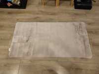 Nowy kremowy dywan puszysty 60x120 cm