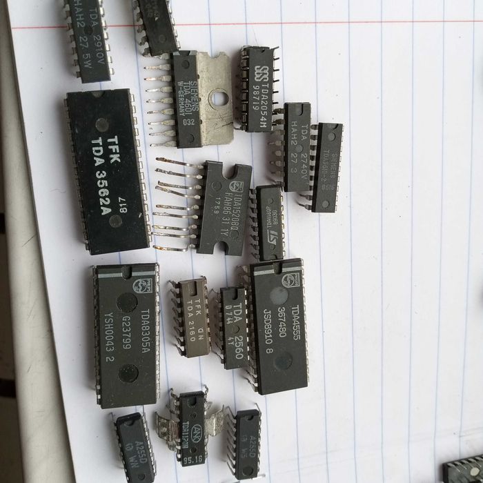 Układ scalony elektronika stara