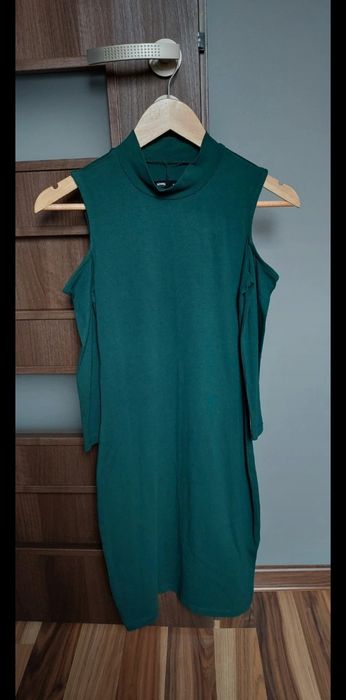 Sukienka butelkowa zieleń dopasowana