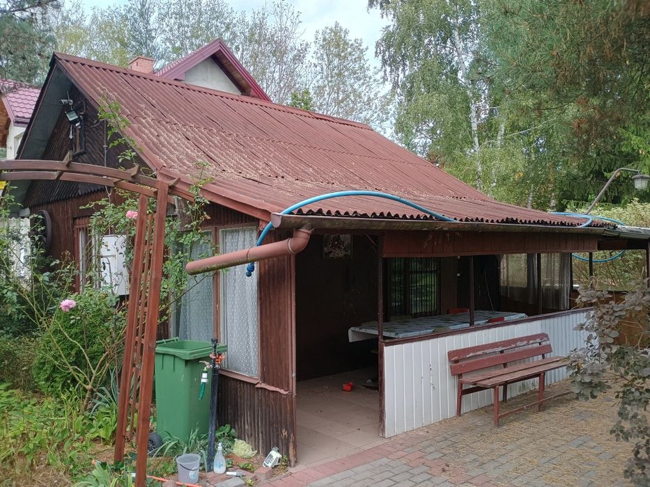 Drewniany domek letniskowy do rozbiórki i przeniesienia