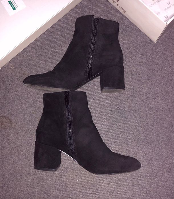 Ботинки на каблуку