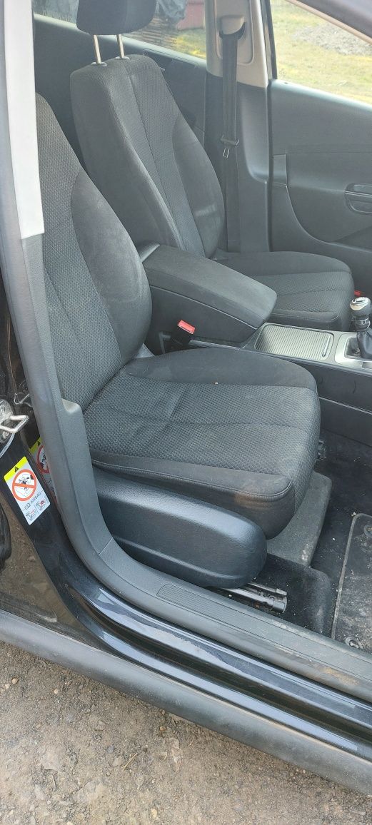 Volkswagen Passat uszkodzony