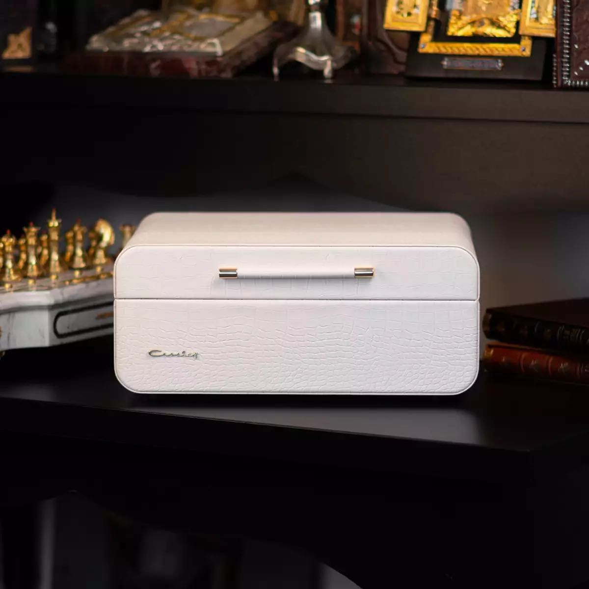 Вініловий програвач "Mercury Cream Croc" від Crosley