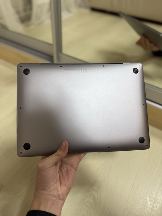 Macbook air m1 16 256 хороший стан 100% акб