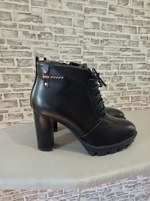 Ботинки женские" T.Taccardi", р.40, натуральная кожа