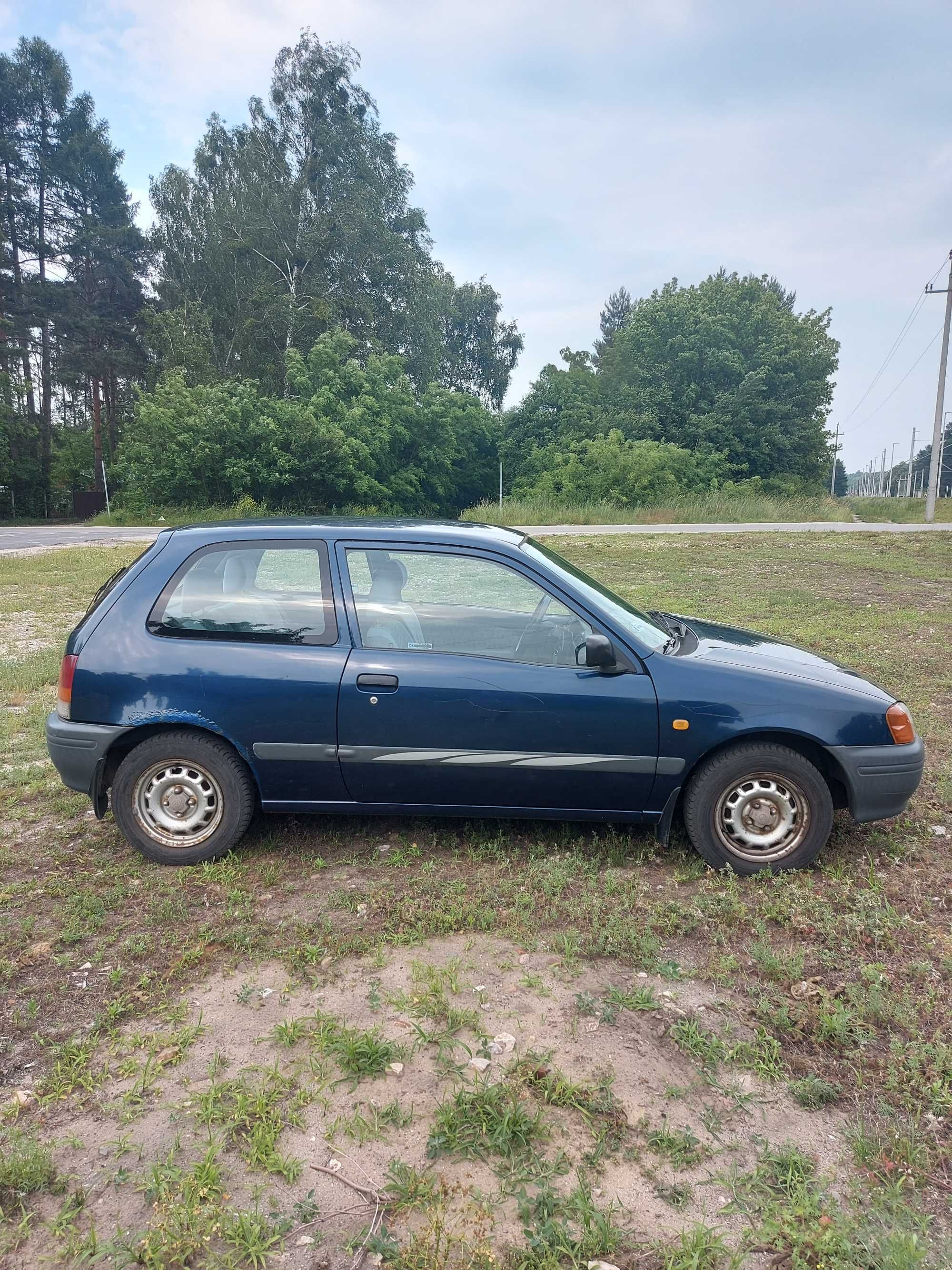 Toyota Starlet 1997 rok 1,3 benzyna