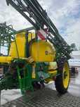 Opryskiwacz ciągany 4000 litrów, belka 21 metrów John Deere M740