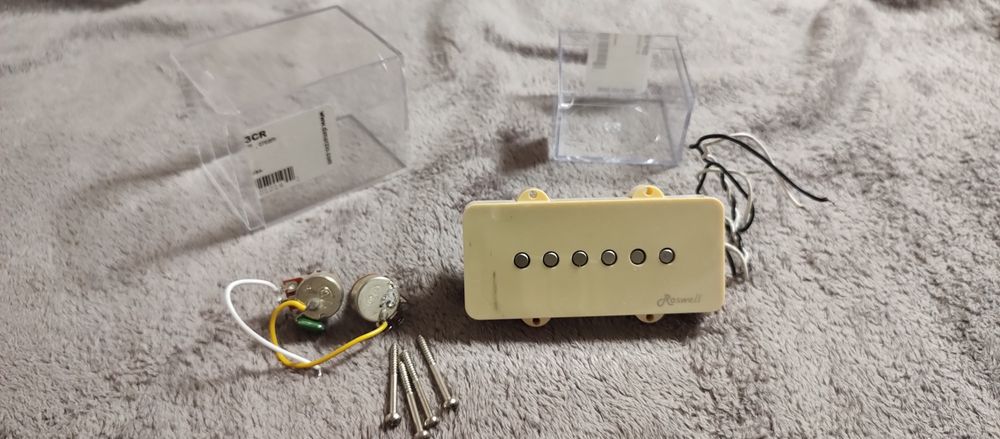 Продам звукознімач Roswell P90 (з Harley Benton JA-60 OW)

Продаю робо