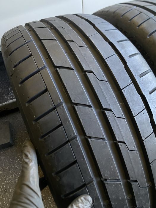 235/40/19 - Hankook iON EVO