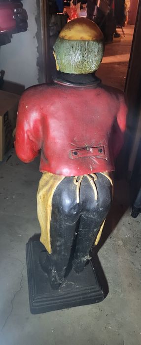 Mordomo com 90cm em bom estado para decoração restaurante cafe ou casa
