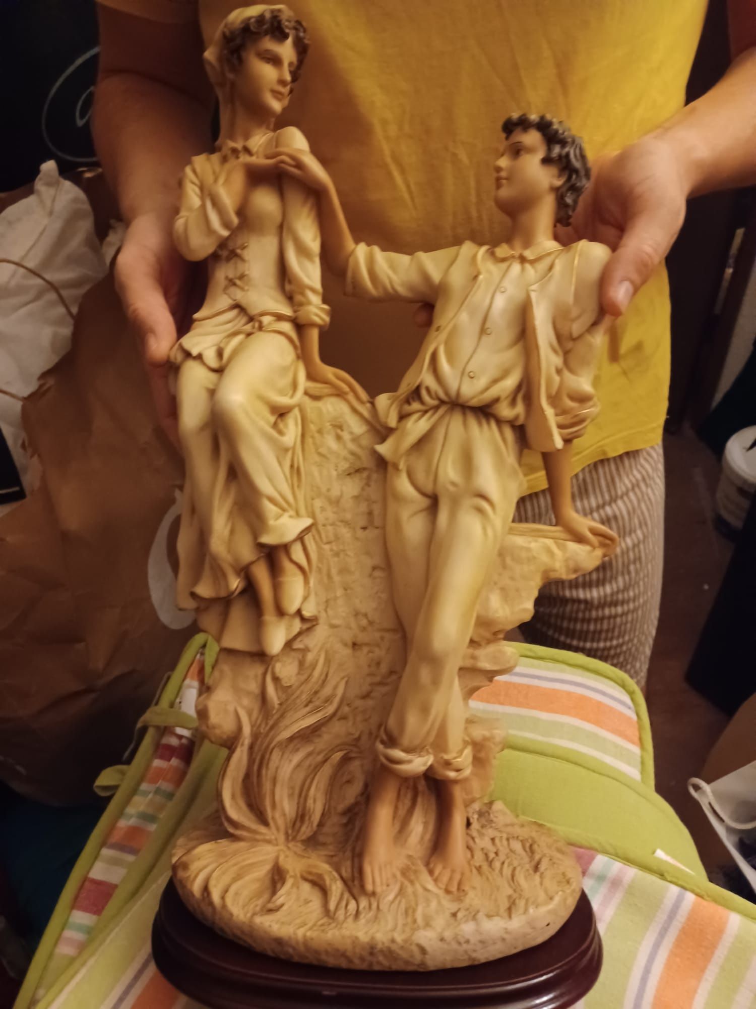 Estatueta grande de marfinite