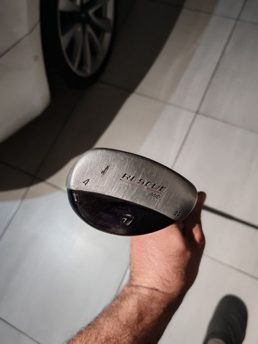 Híbrido TaylorMade rescue 4