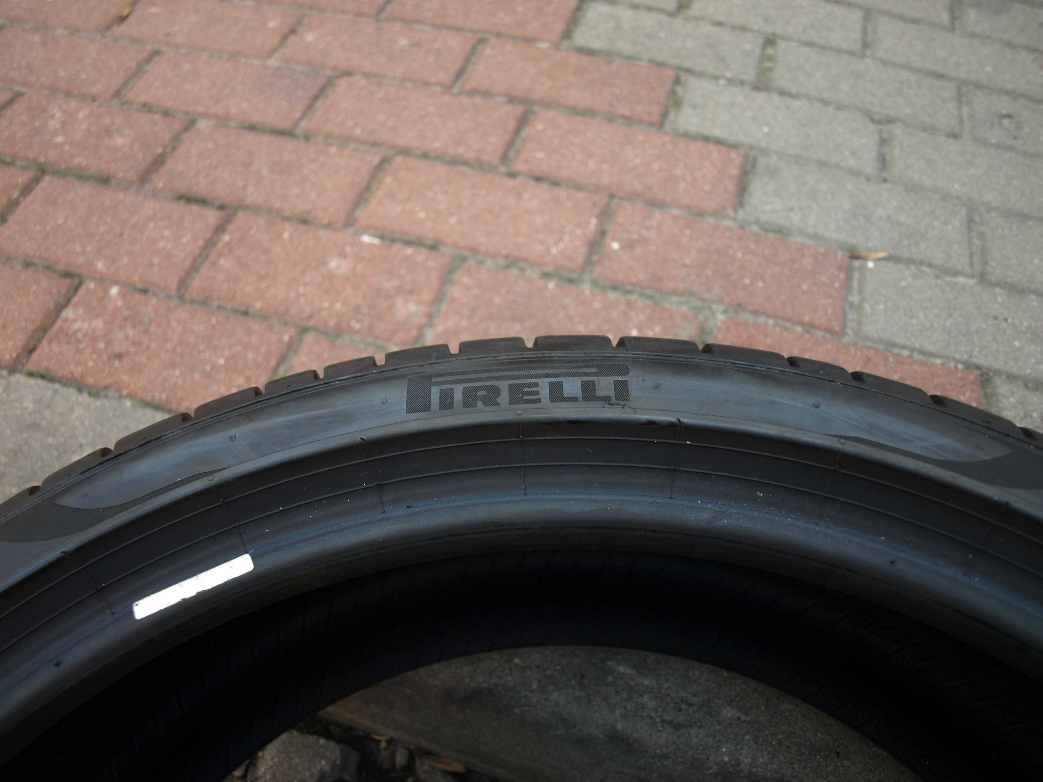 2 szt opony letnie Pirelli P zero 245/35r20 2022 rok