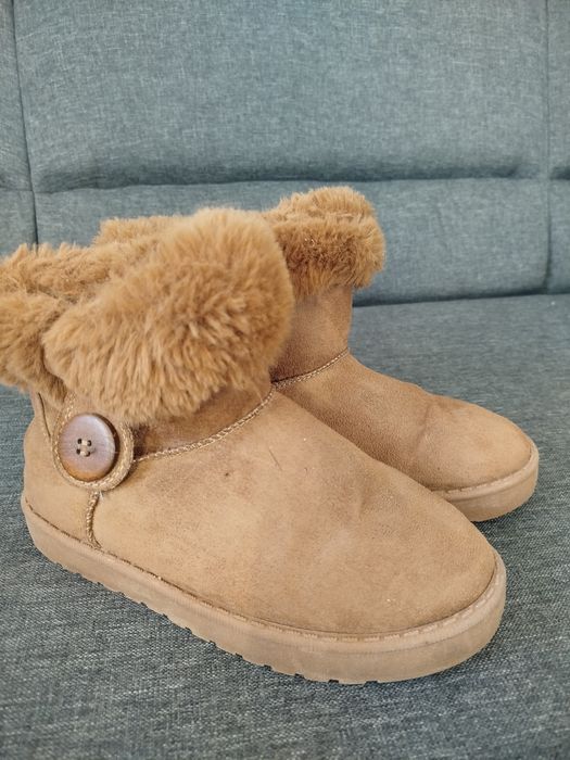 Сапожки  на дівчинку!