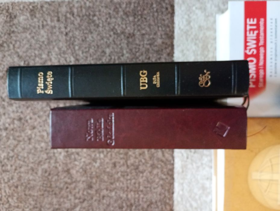 Pismo Święte Biblia różne wydania