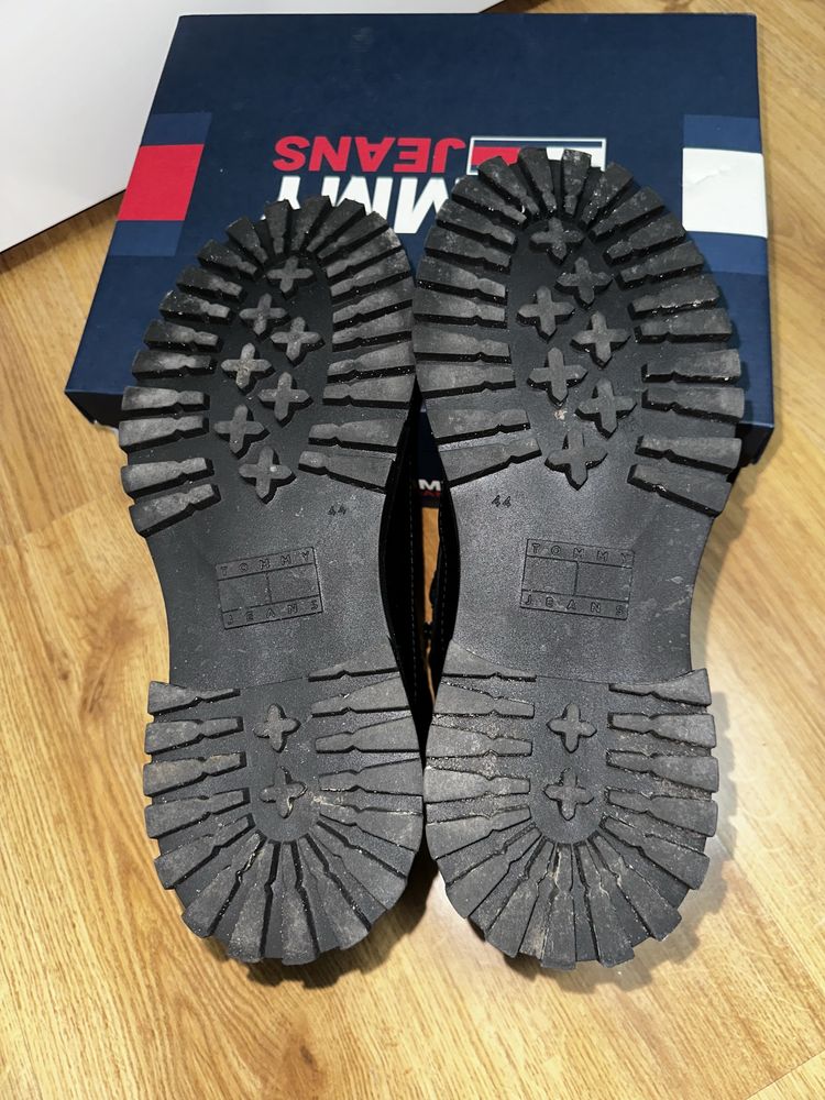 Buty zimowe Tommy Hilfiger, rozmiar 44 prawie nowe