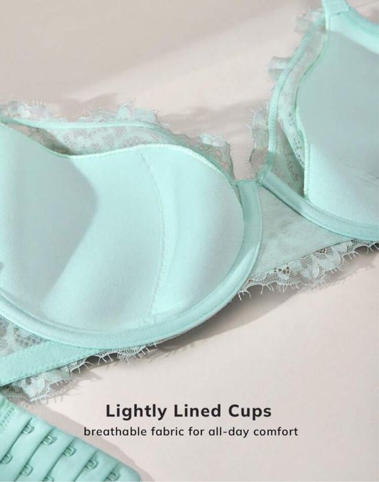 Стильный кружевной бюстгальтер