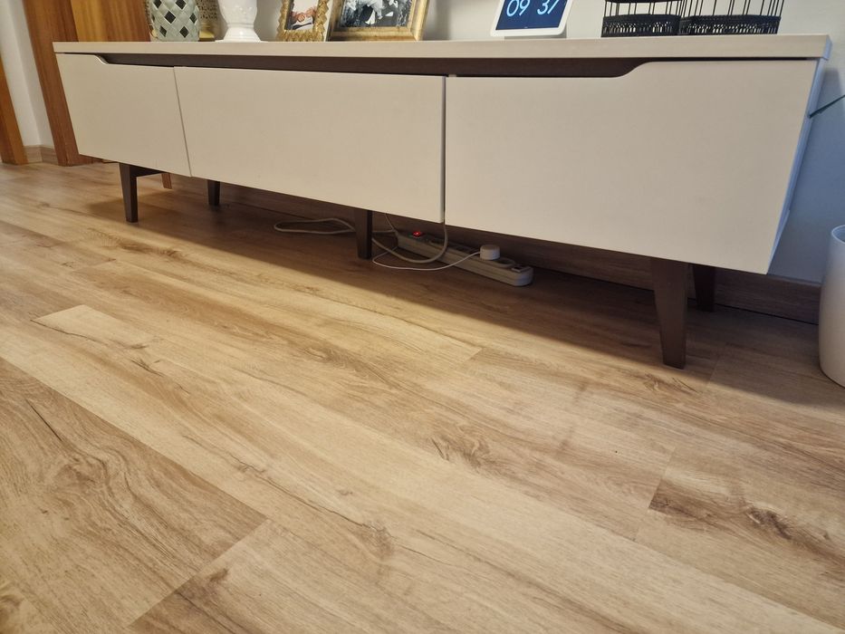 Movel tv branco 180cm