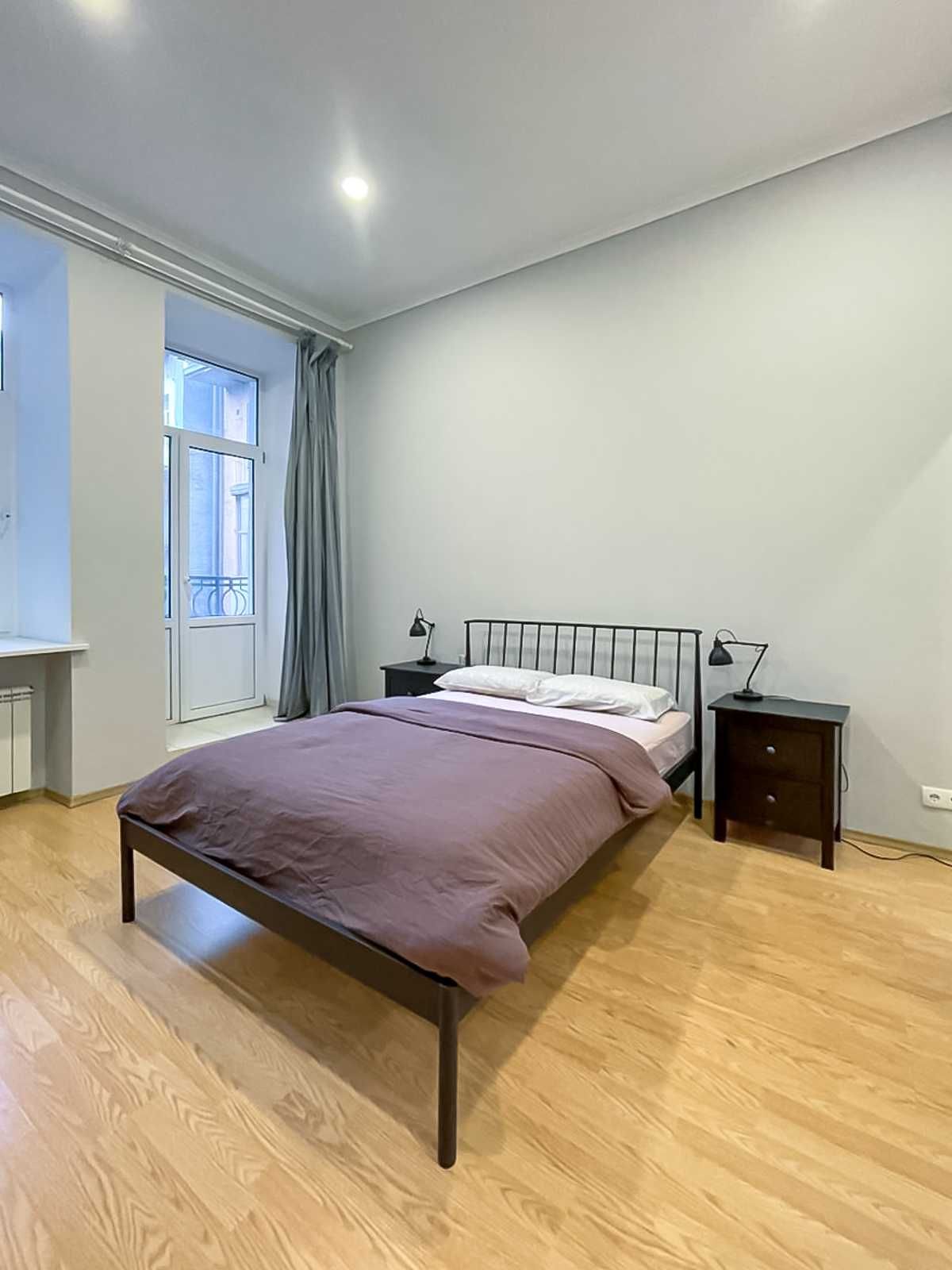 Оренда, Мала Житомирська, 5, 3 кімнати, 80 м², Майдан Незалежності