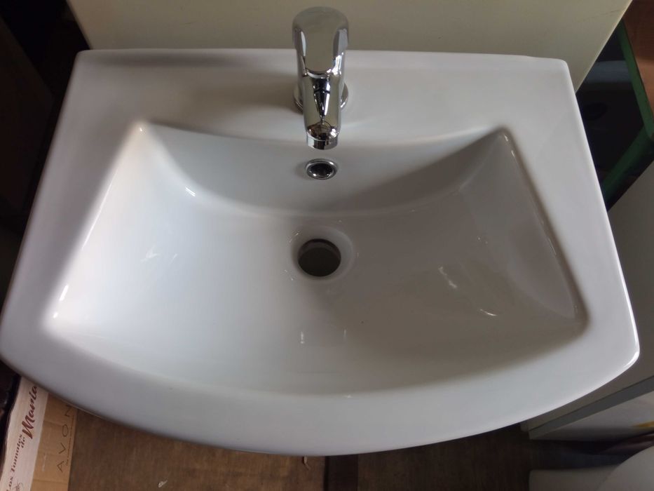 umywalka łazienkowa z baterią i szafką stojącą-kpl,nowy