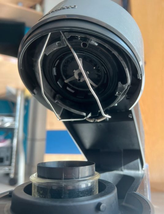 Maquina café Nespresso vertuo next - cinza