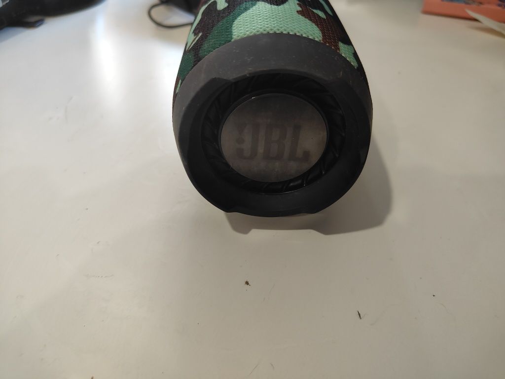 Coluna JBL wireless