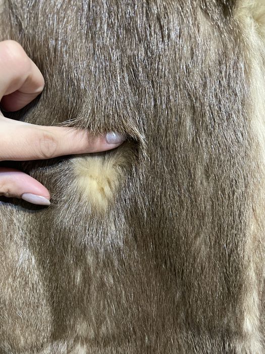 Натуральна шуба із фішера! нереально тепла. підпушок є на фото.