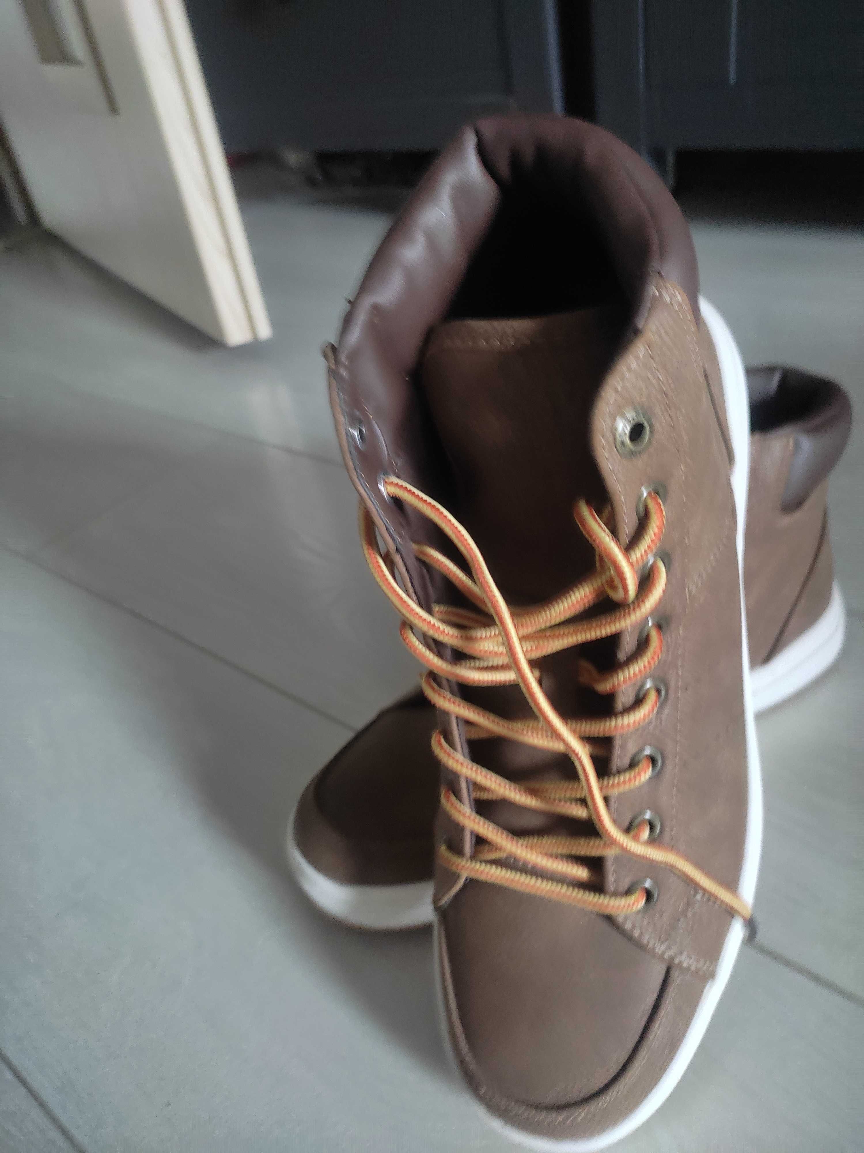Levis snakersy męskie ze skóry rozm 41