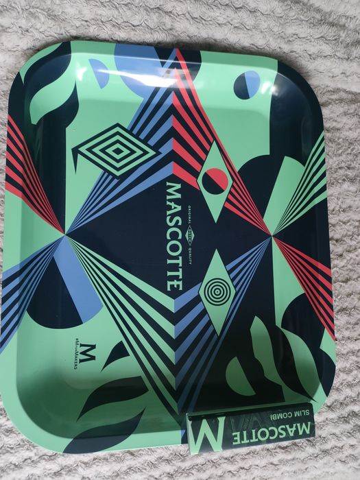 Tacka, duży rozmiar