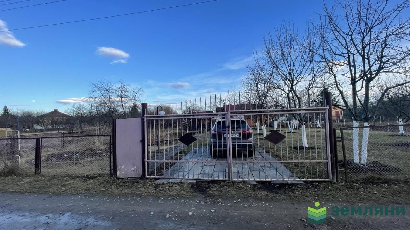 Продається дача із ділянкою 7 сот біля Черніїва