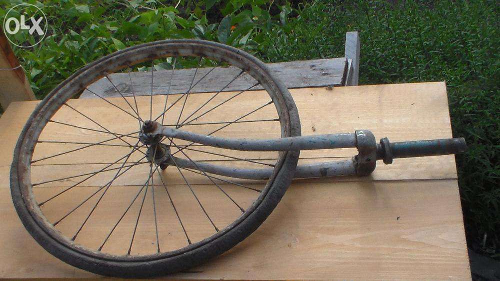 вилка с колесом  от  велосипеда  Школьник,  для  реставрации