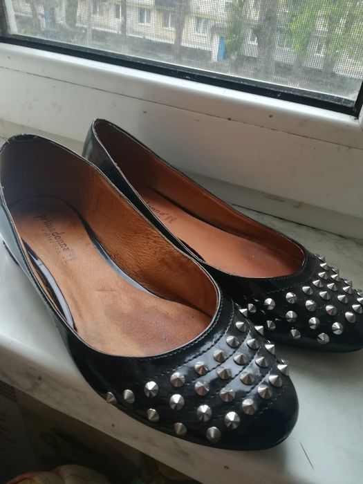 Туфли балетки шипы лодочки чёрные 24 см