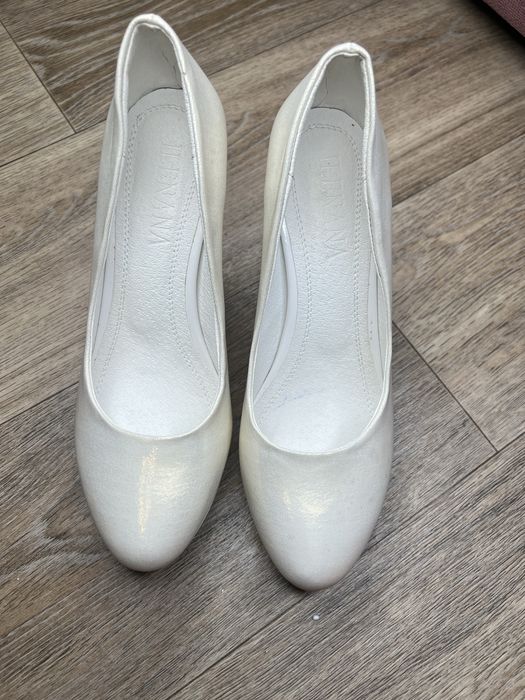 Туфлі колір айворі
